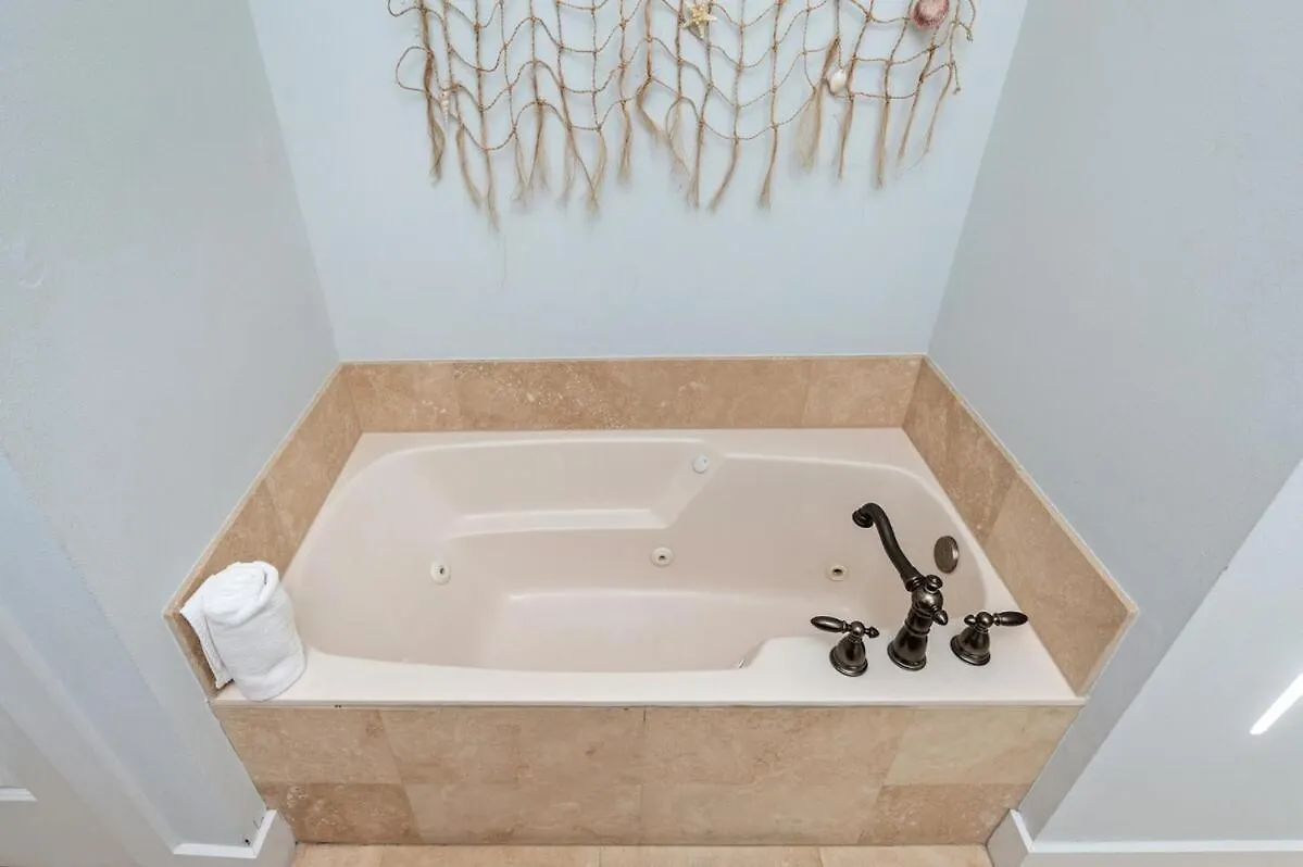 Holiday home Yellow Pearl Pool Heat Golfcart Deals Steps2Beach Destin